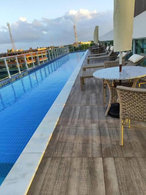 Flat Nixxus Premium Galinhas
